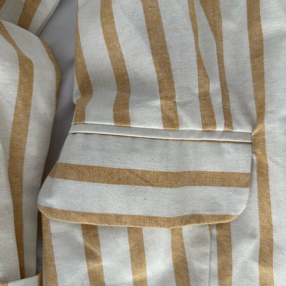 Striped Linen Blazer - Picture 3 of 5